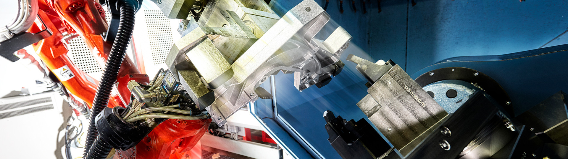  - BE- UND ENTLADEN
OHNE KOMPROMISSE
Handlingsystem UNIROBOT - 